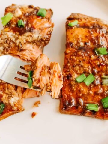 flaked salmon on fork