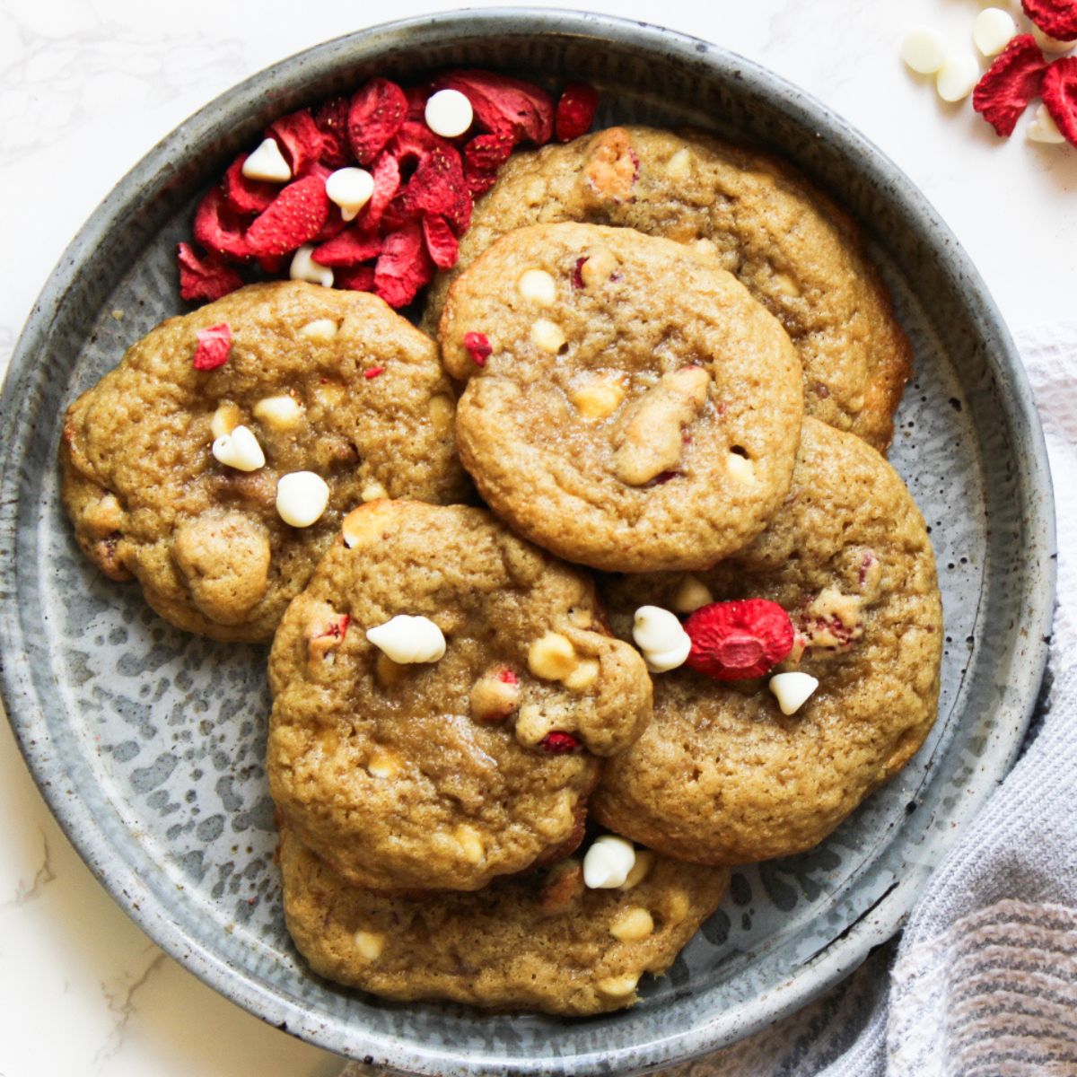 sourdough strawberries and cream cookies
