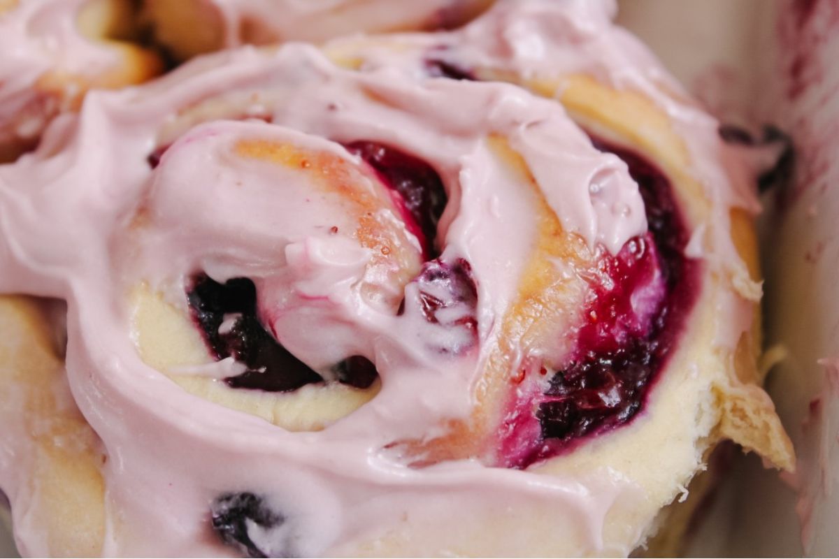 rolls up close